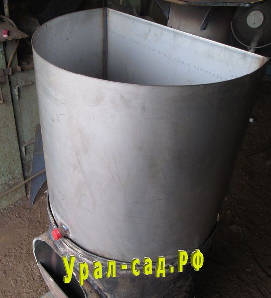 печь банная с полукруглым нержавеющим баком